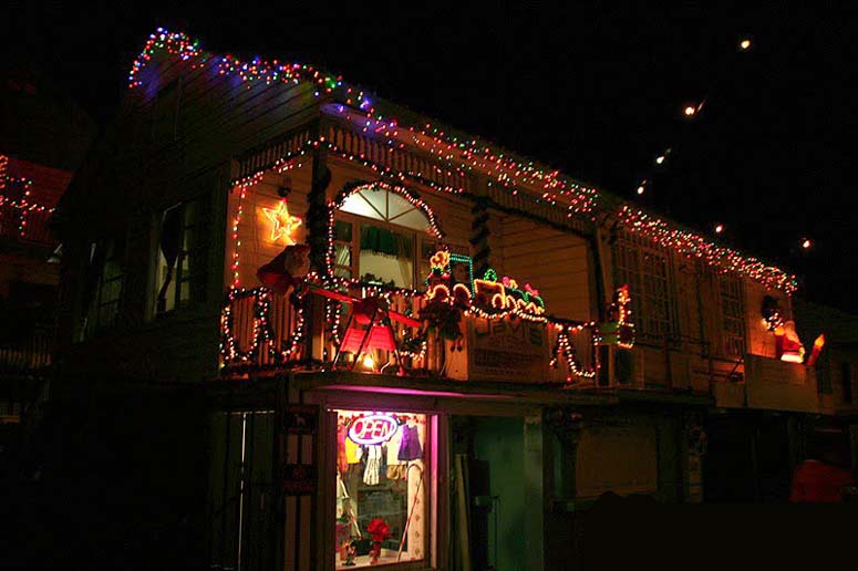 Christmas lights in San Pedro